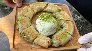 Maraş Dondurmalı Simit Katmer